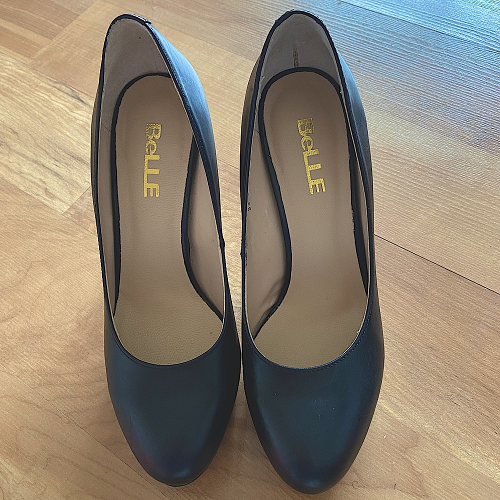 Black high heels size 6